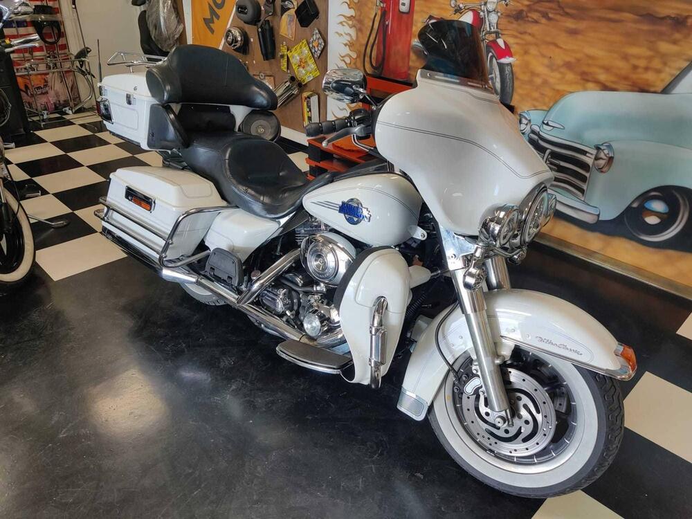 Harley-Davidson 1450 Electra Glide Ultra Classic (2006 - 07) - FLHTCUI (4)