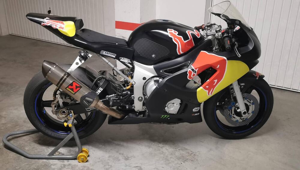 Yamaha YZF R6 (2001 - 02)