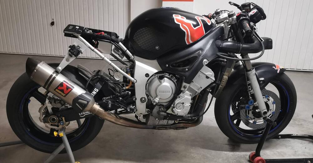 Yamaha YZF R6 (2001 - 02) (8)