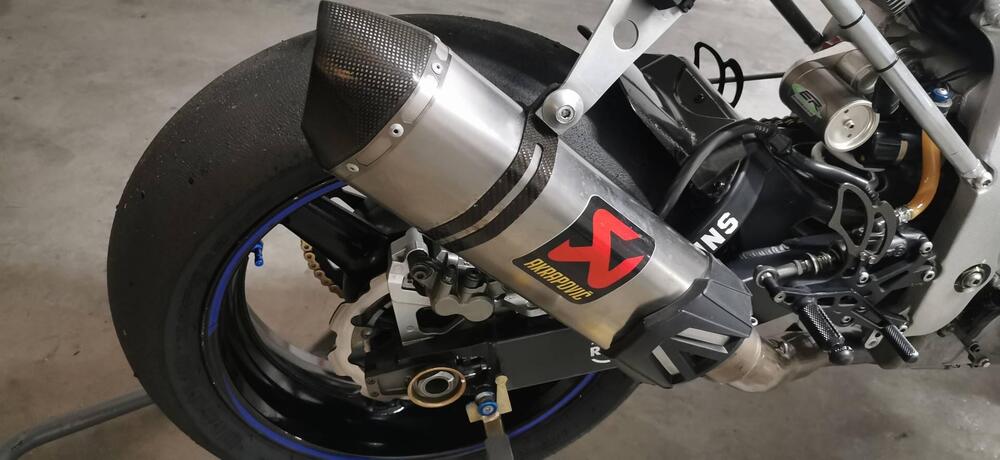 Yamaha YZF R6 (2001 - 02) (9)