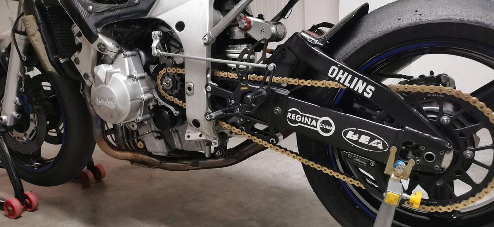 Yamaha YZF R6 (2001 - 02) (13)