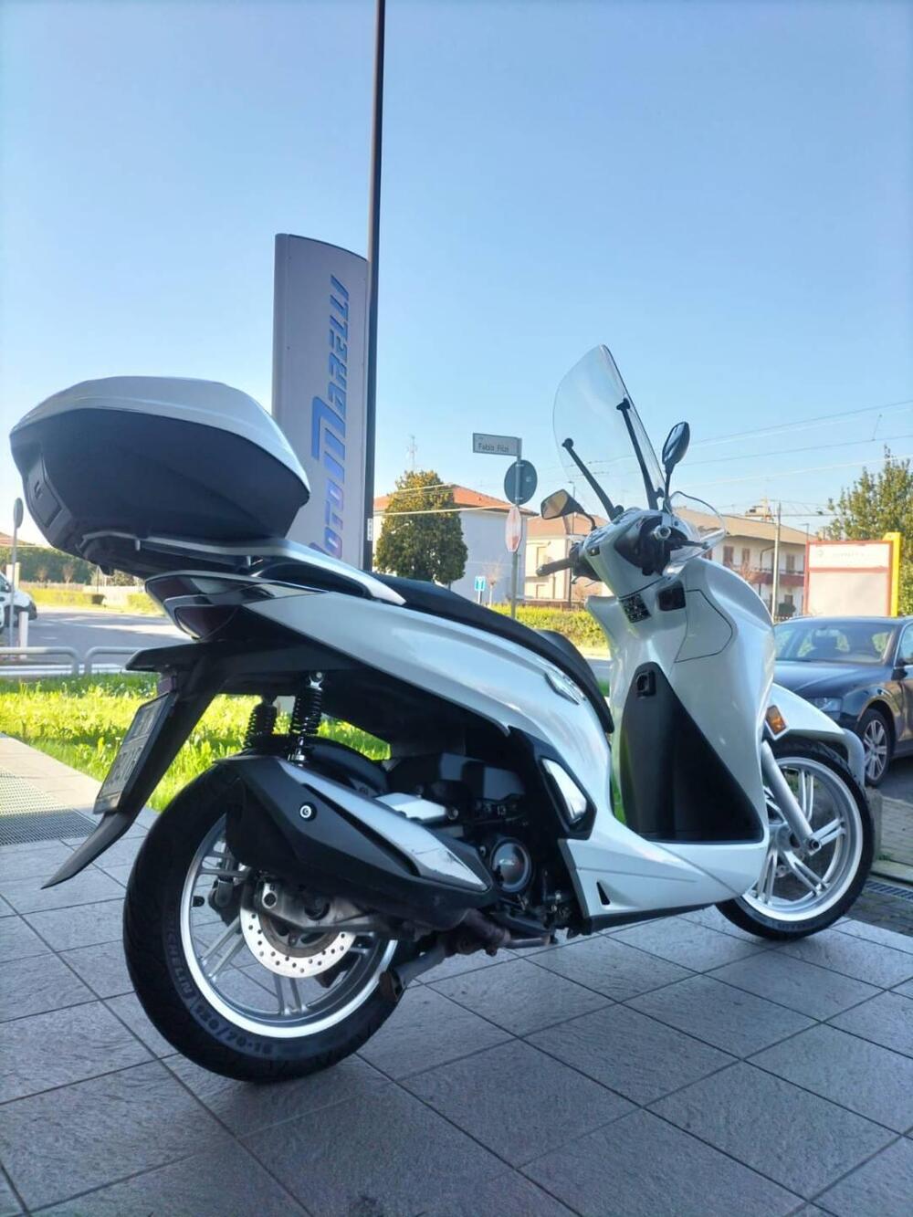 Honda SH 350 (2021 - 24) (4)