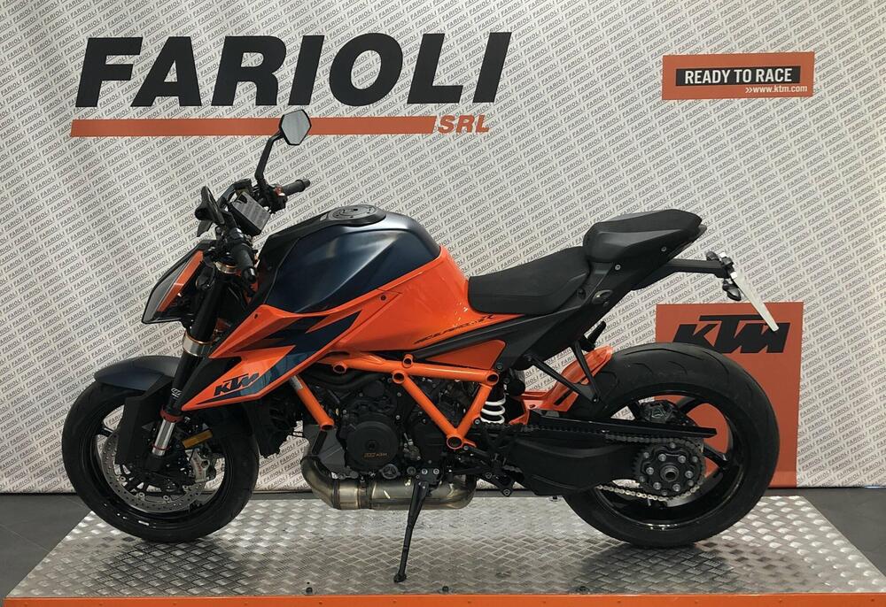 KTM 1290 Super Duke R (2020) (6)