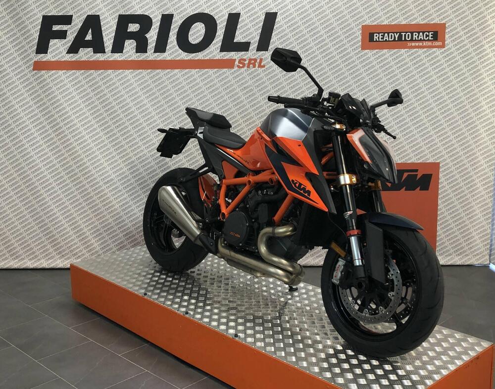KTM 1290 Super Duke R (2020) (9)