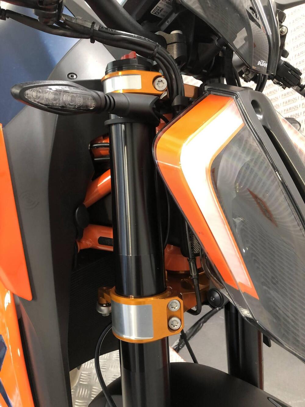KTM 1290 Super Duke R (2020) (10)
