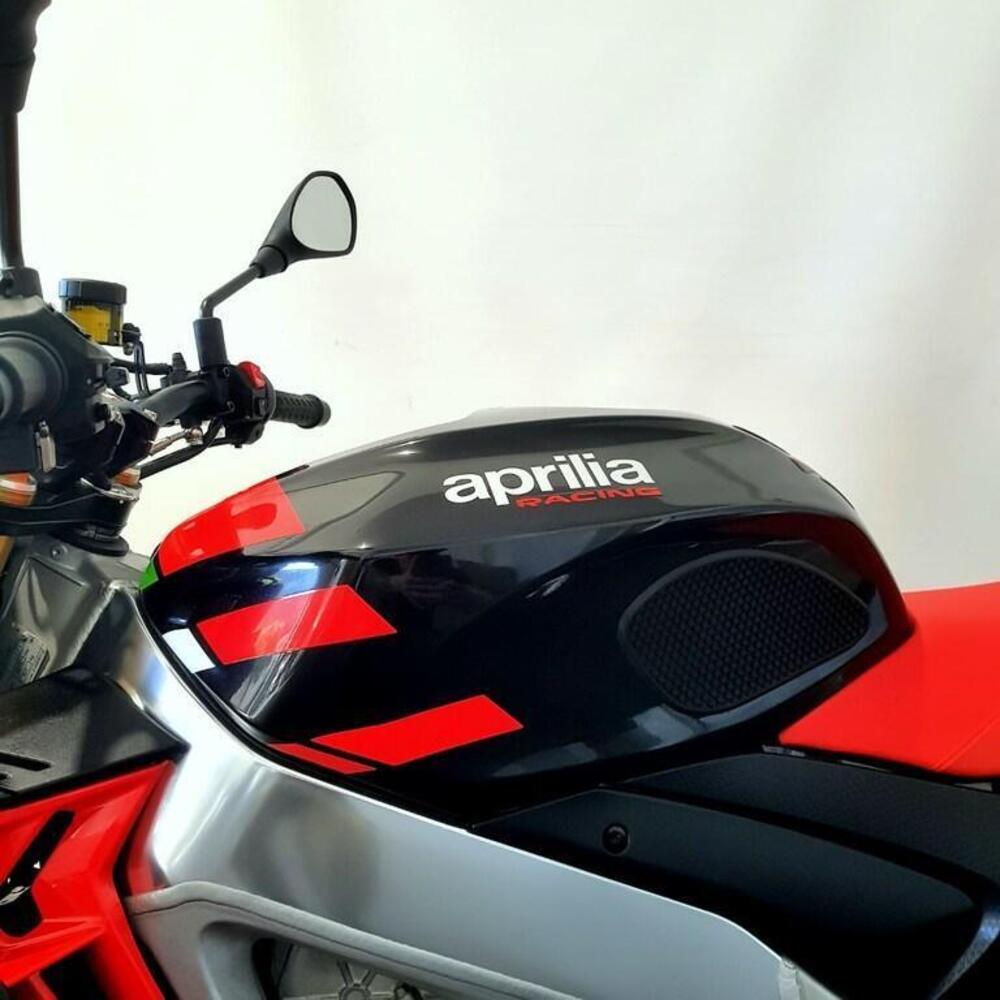 Aprilia Tuono V4 Factory (2021 - 24) (10)