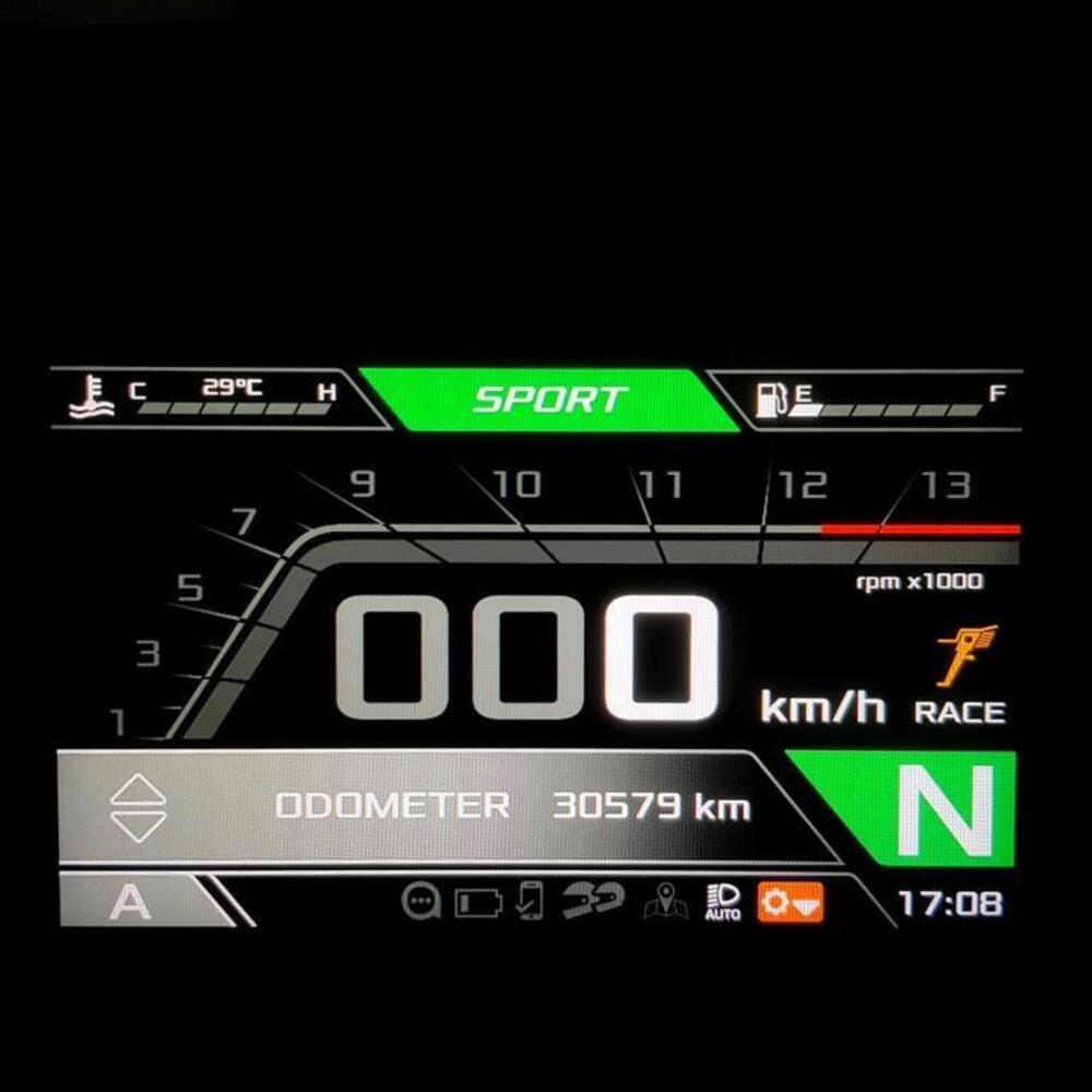 Aprilia Tuono V4 Factory (2021 - 24) (5)