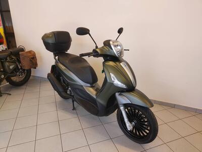 Piaggio Beverly 300 S (2021) usata