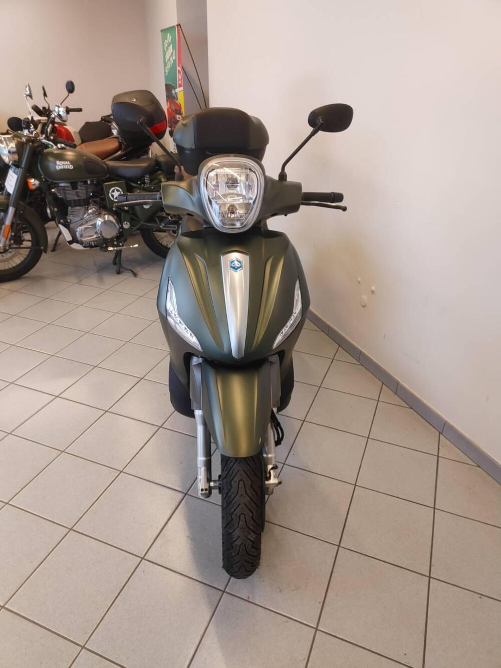 Piaggio Beverly 300 S (2021) (6)