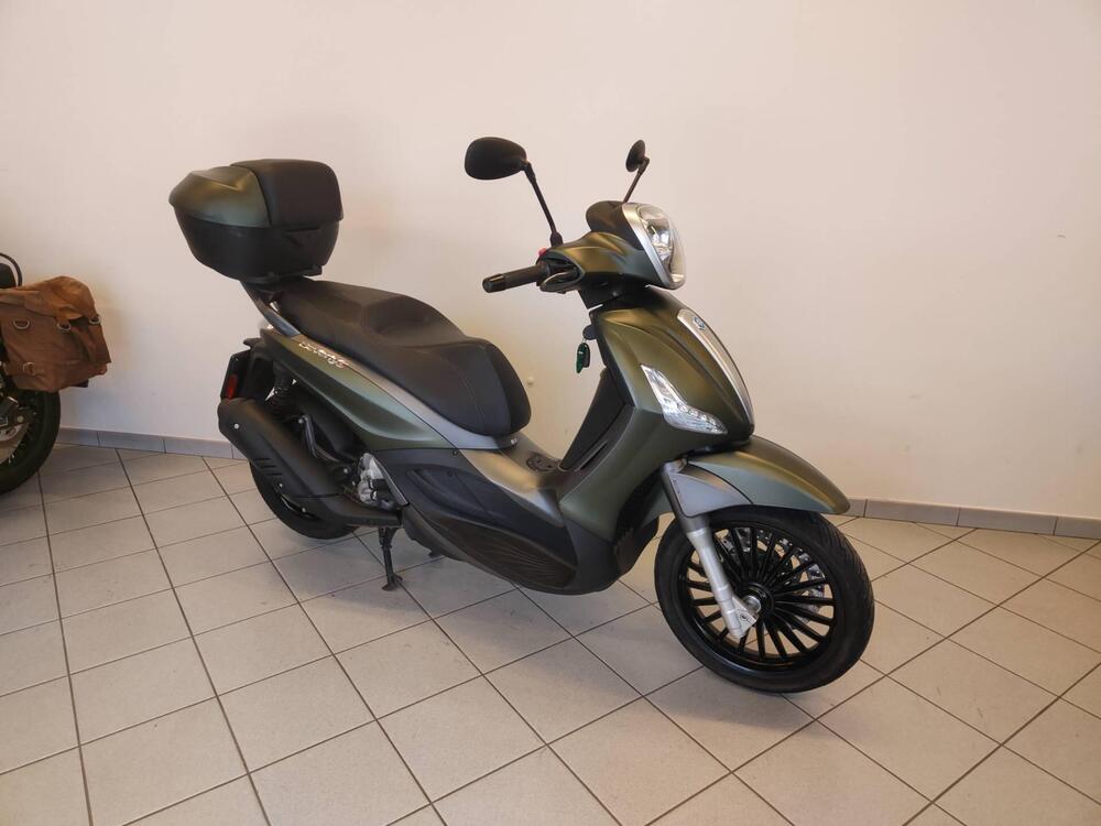 Piaggio Beverly 300 S (2021) (10)