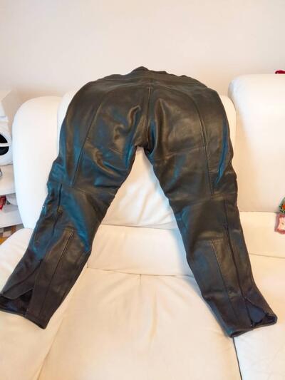 Pantaloni in vera pelle della Alpinestars