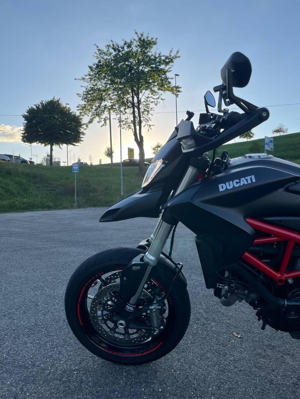 Ducati Hypermotard 821 (2013 - 15) (9)