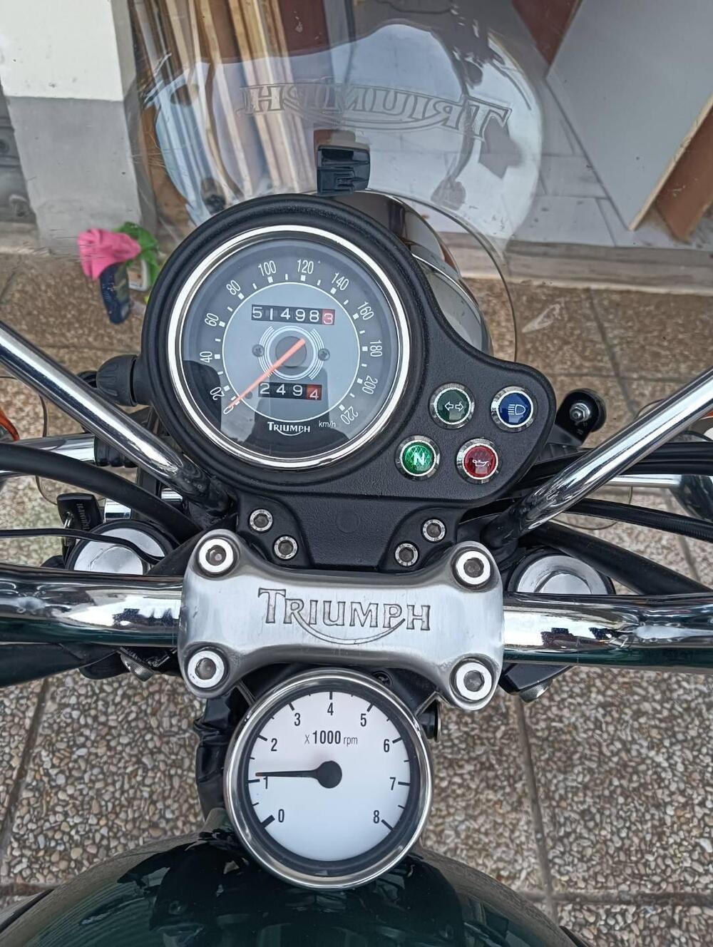 Triumph Bonneville 800 (2000 - 01) (7)