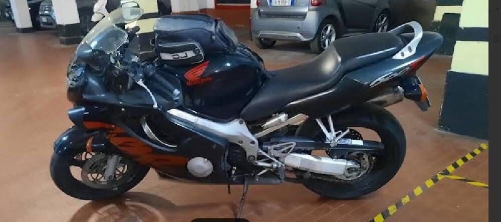 Honda CBR 600 F (1999 - 00) (6)