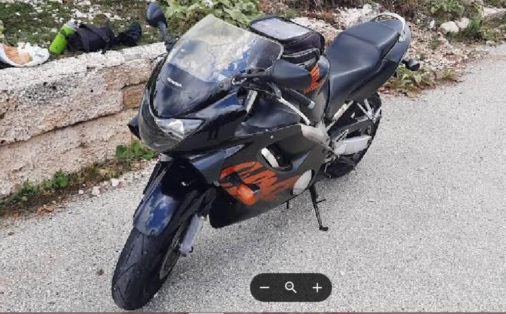 Honda CBR 600 F (1999 - 00) (8)