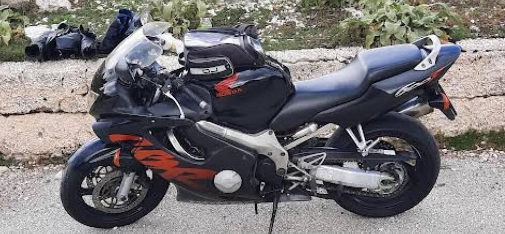 Honda CBR 600 F (1999 - 00) (9)