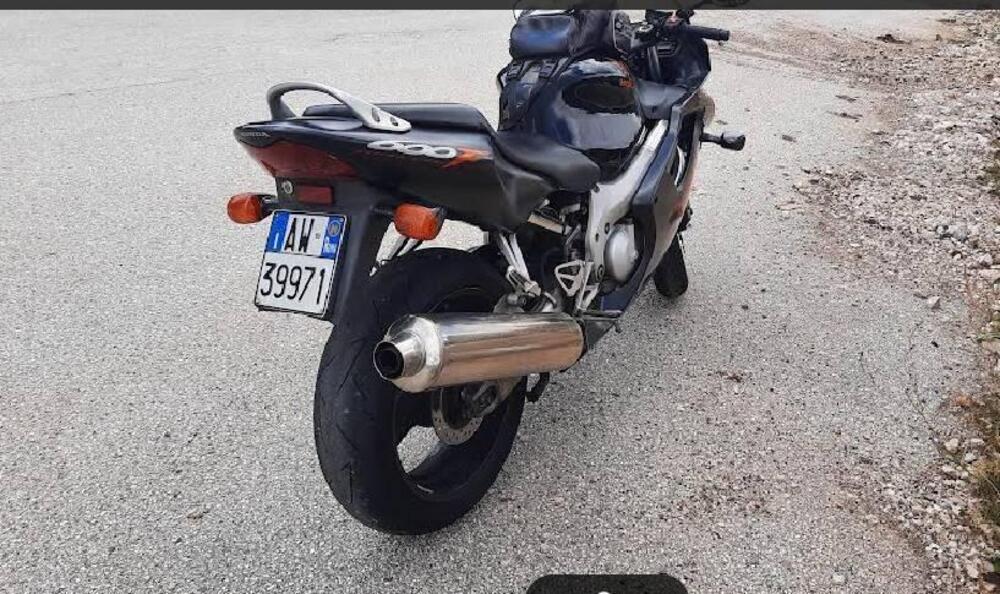 Honda CBR 600 F (1999 - 00) (10)