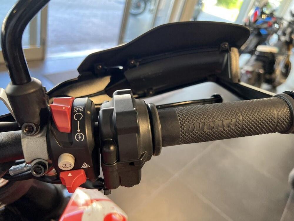Ducati Hypermotard 950 RVE (2022 - 25) (10)