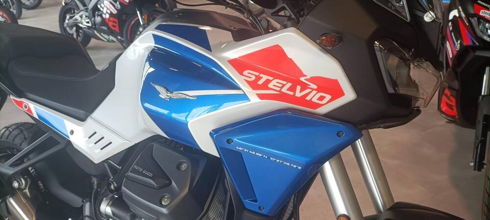 Moto Guzzi Stelvio Duecento Tributo (2025 - 26) (3)