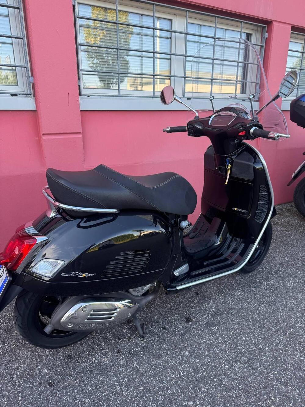 Vespa GTS 300 Supertech Hpe (2021 - 22) (3)