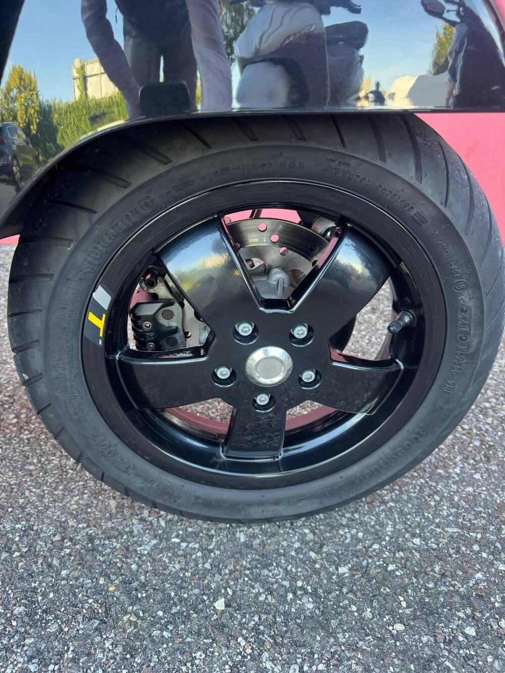 Vespa GTS 300 Supertech Hpe (2021 - 22) (5)