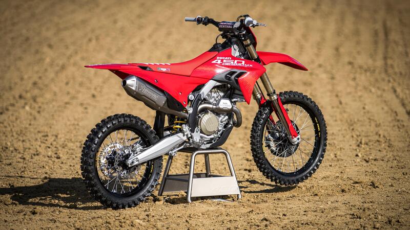 Accessori Ducati Performance per la Desmo450 MX [GALLERY]