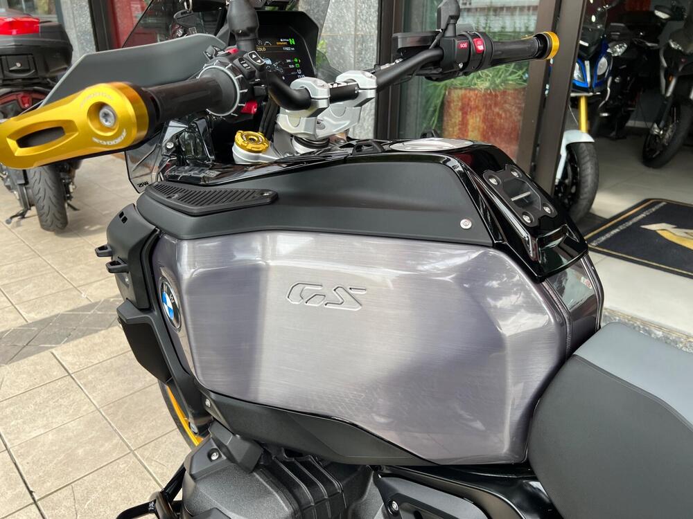 Bmw R 1300 GS Adventure Triple Black (2025 - 26) (9)