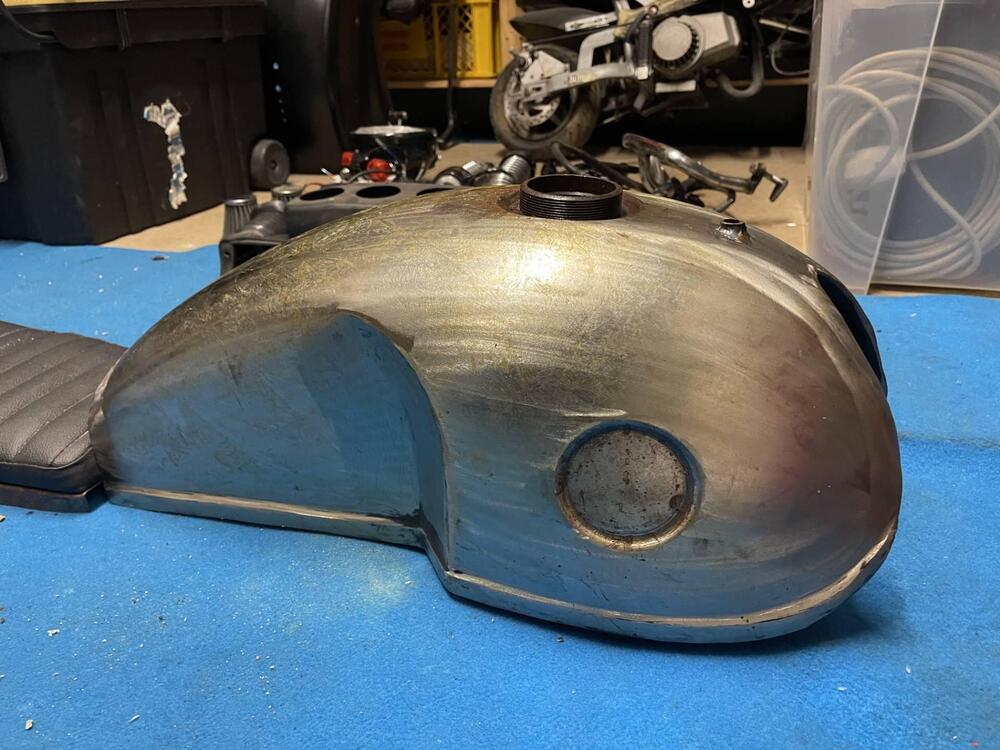 Suzuki GS 550 E (1980 - 97) (16)