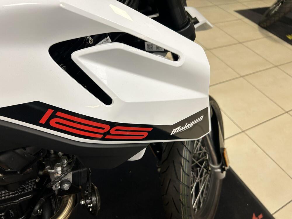 Malaguti XSM 125 (2021 - 25) (6)