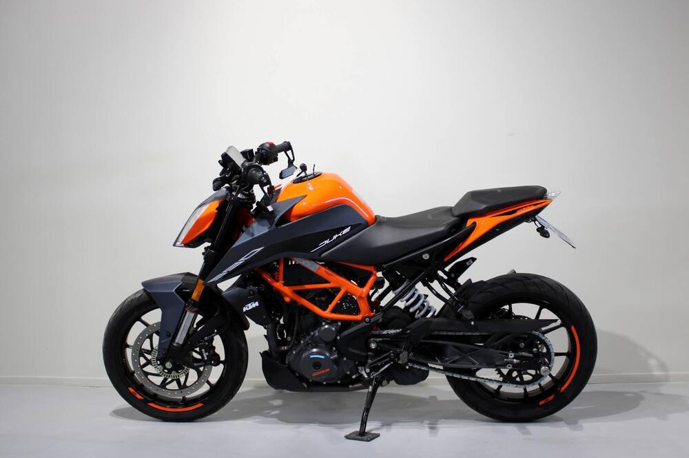 KTM 390 Duke (2024 - 25) (4)
