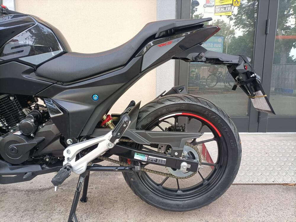 Keeway Motor RKS 125 (2025 - 26) (4)