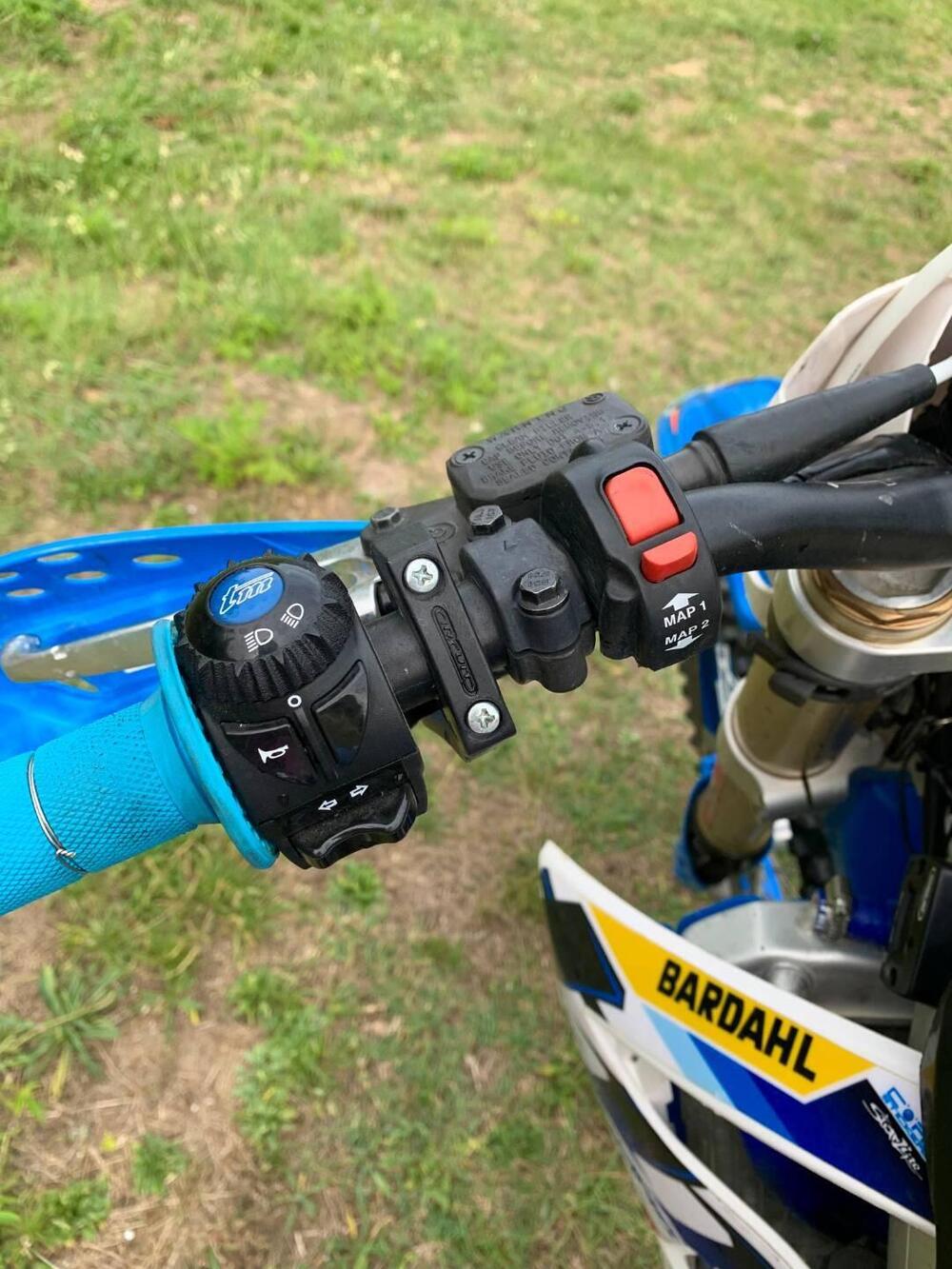 Tm Moto EN 300 Fi ES (2018) (7)