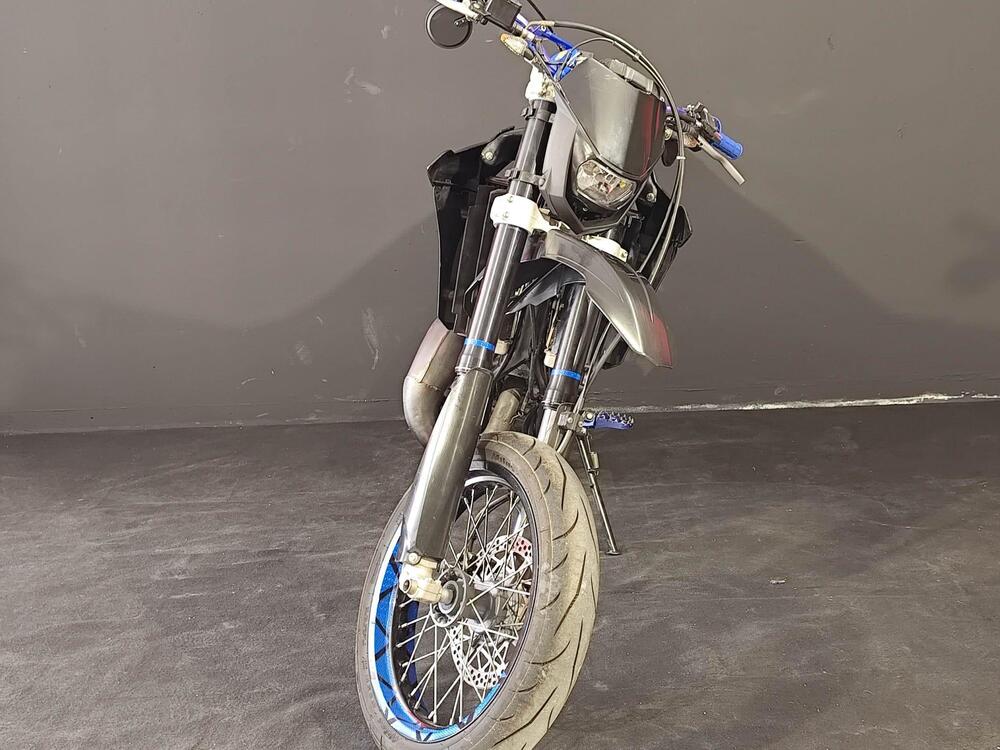 Husqvarna SM 125 (2010 - 12) (3)