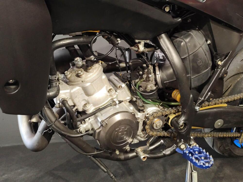 Husqvarna SM 125 (2010 - 12) (11)