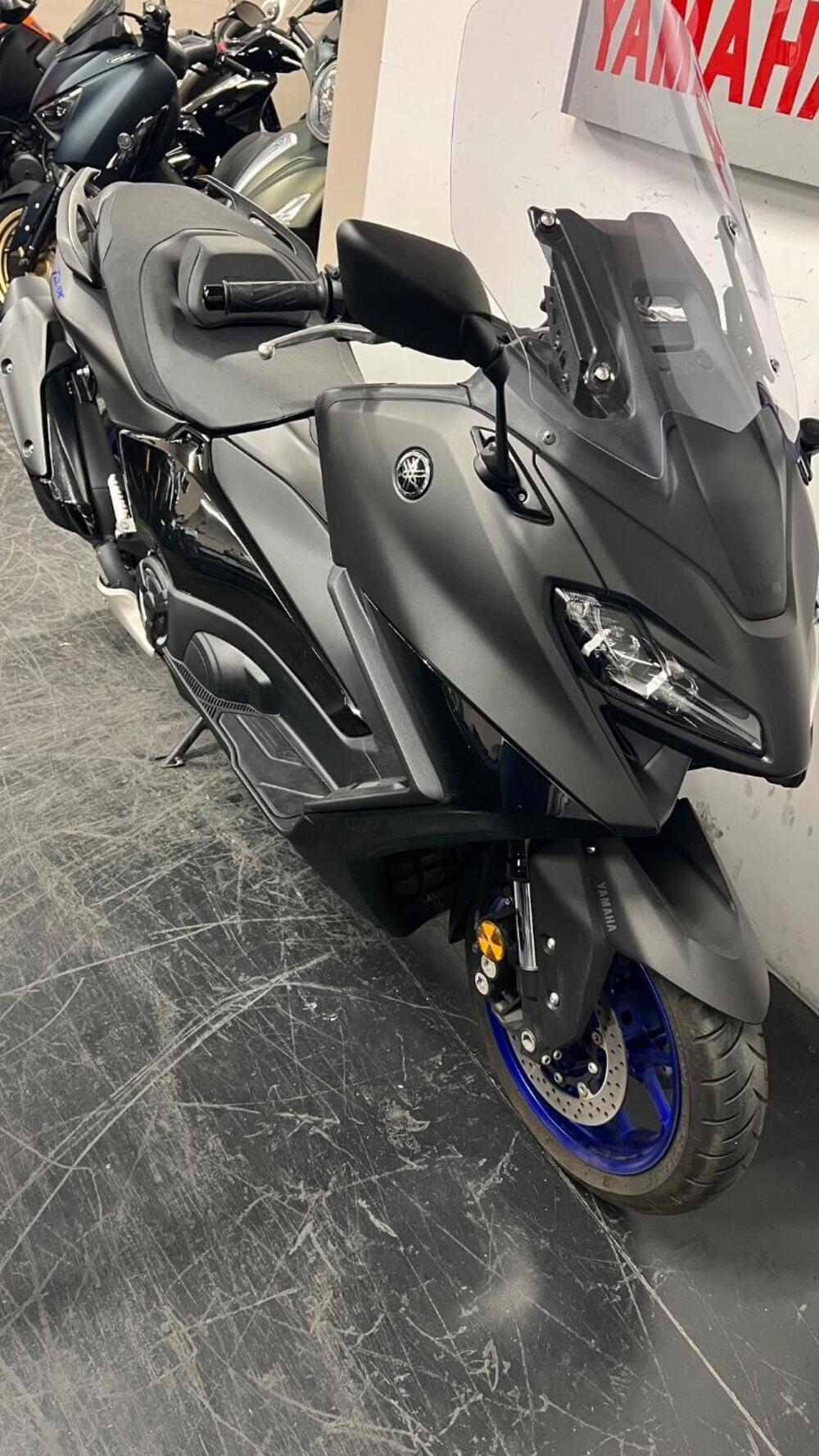 Yamaha T-Max 560 (2022 - 24) (10)