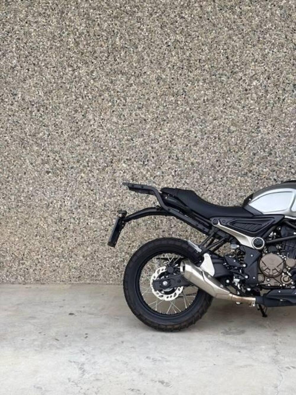 Voge Trofeo 300ACX Scrambler (2021 - 26) (10)