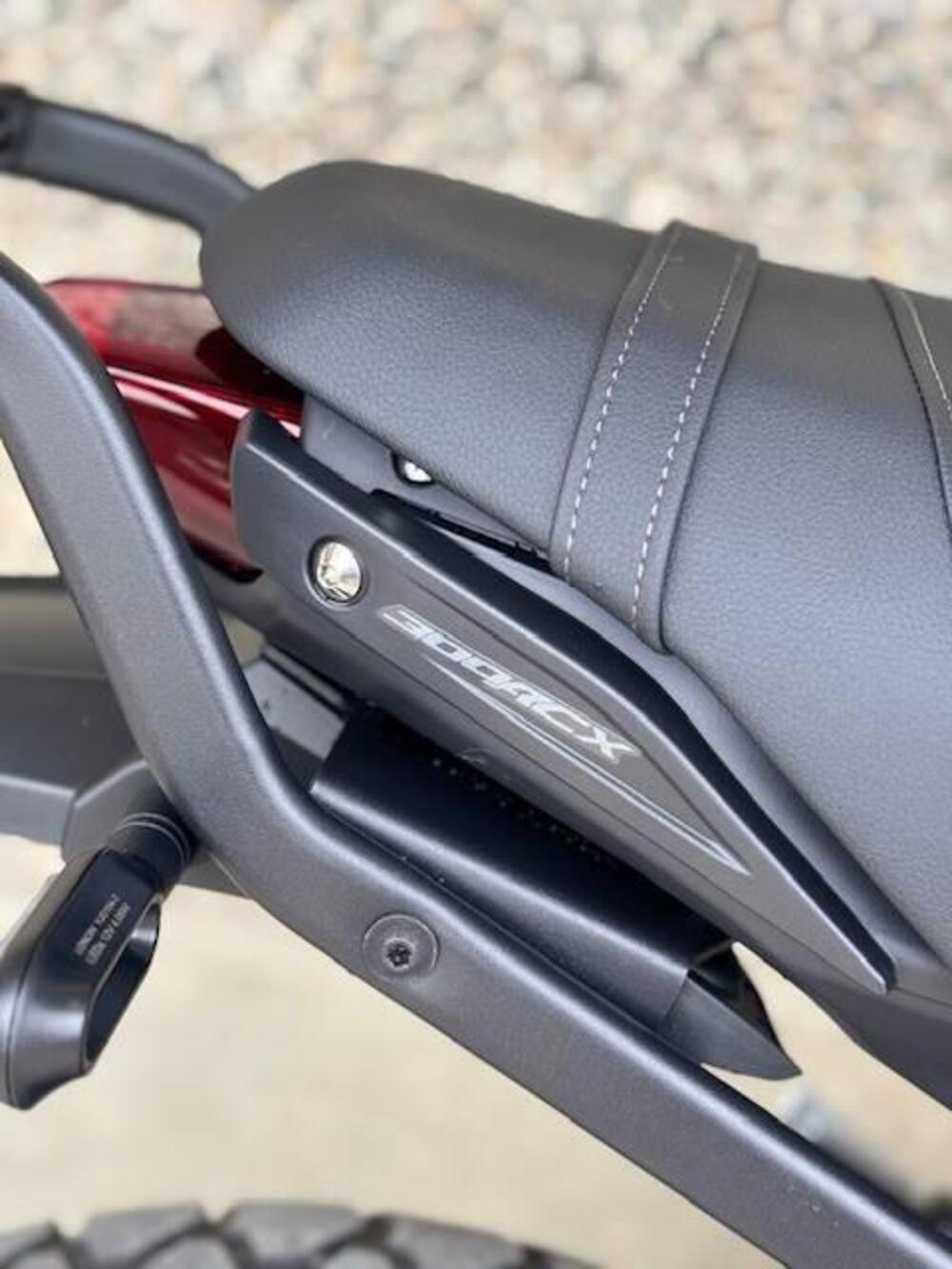 Voge Trofeo 300ACX Scrambler (2021 - 26) (14)