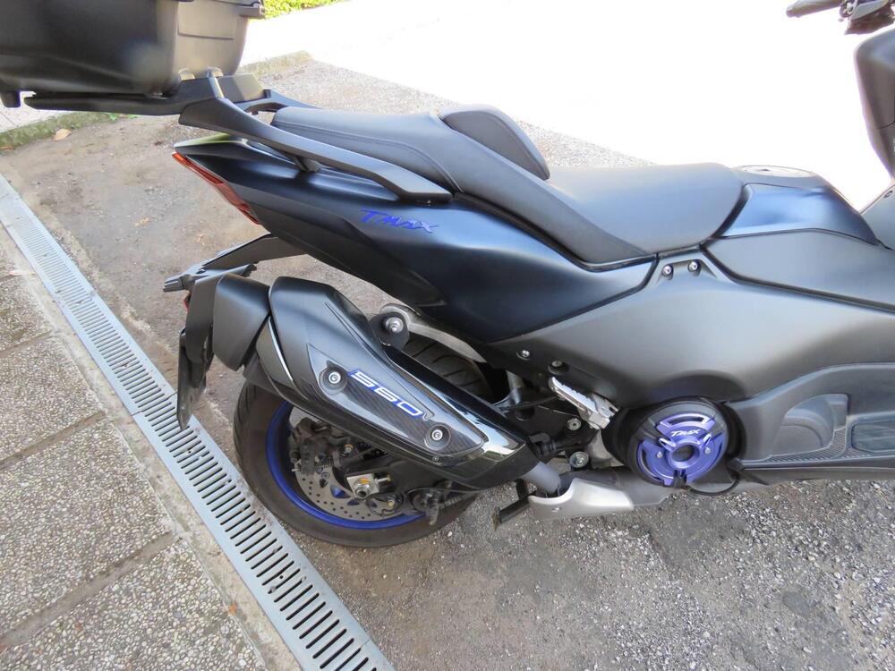 Yamaha T-Max 560 (2022 - 24) (4)