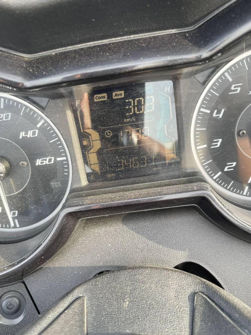 Yamaha X-Max 300 (2021 - 24) (3)