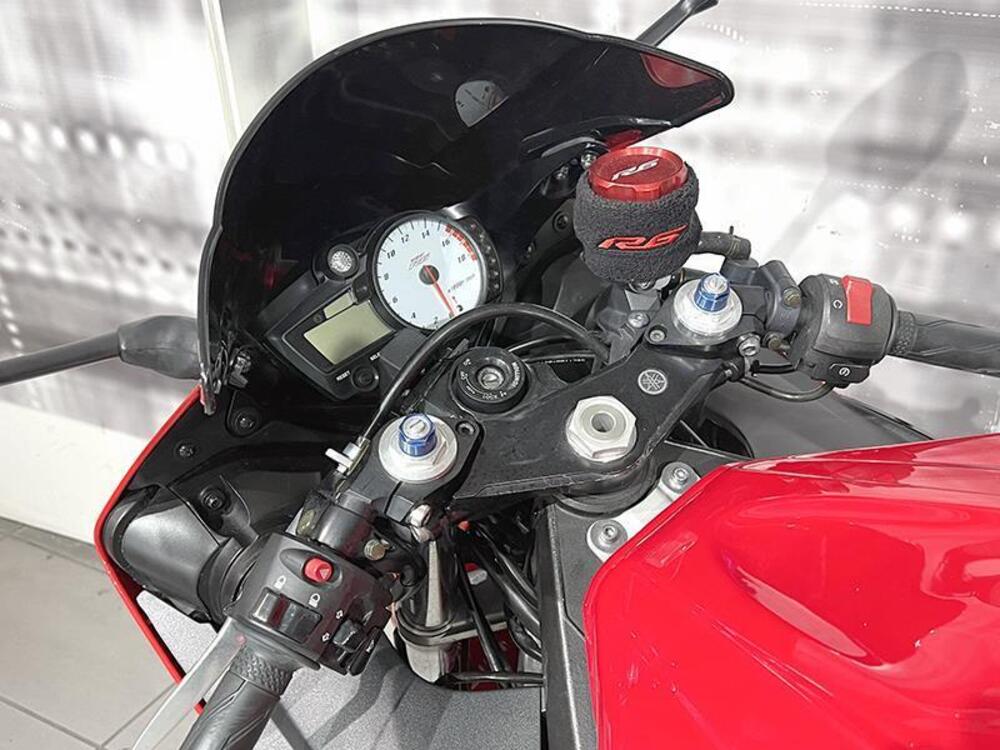 Yamaha YZF R6 (2003 - 04) (6)