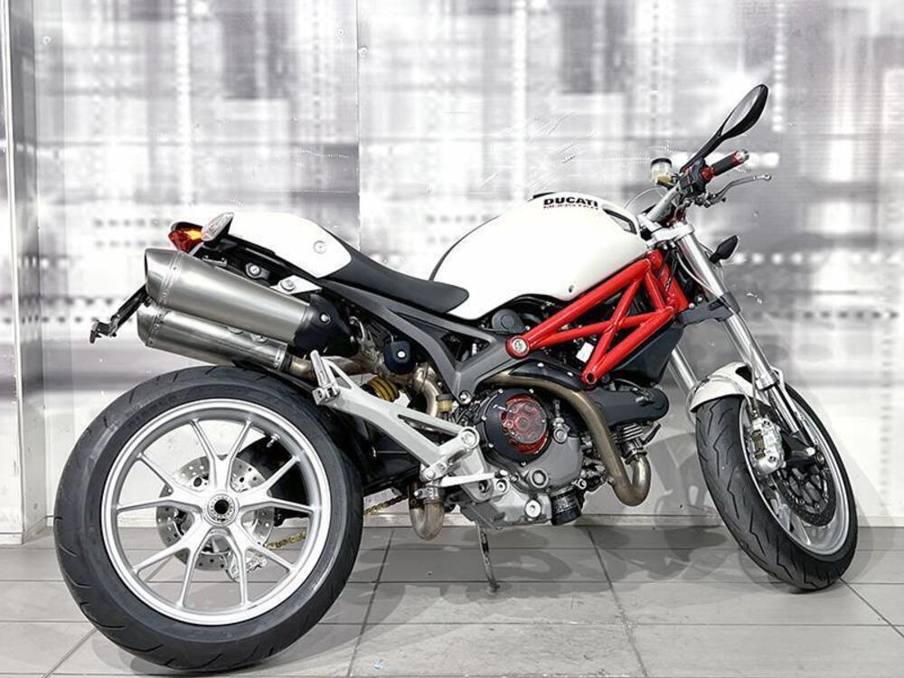 Ducati Monster 1100 (2009 -10) (8)