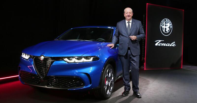 Stellantis, frenata sul 100% elettrico in Europa: Imparato rivela che &quot;l&#039;obiettivo sar&agrave; rivisto&quot;