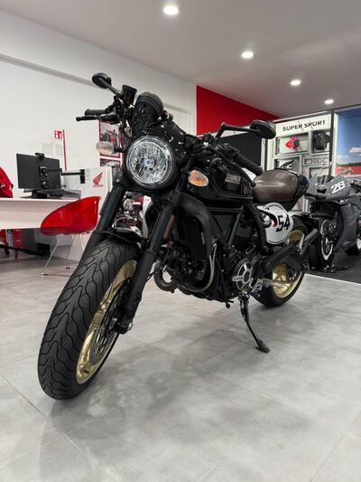Ducati Scrambler 800 Caf&egrave; Racer (2017 - 21) usata