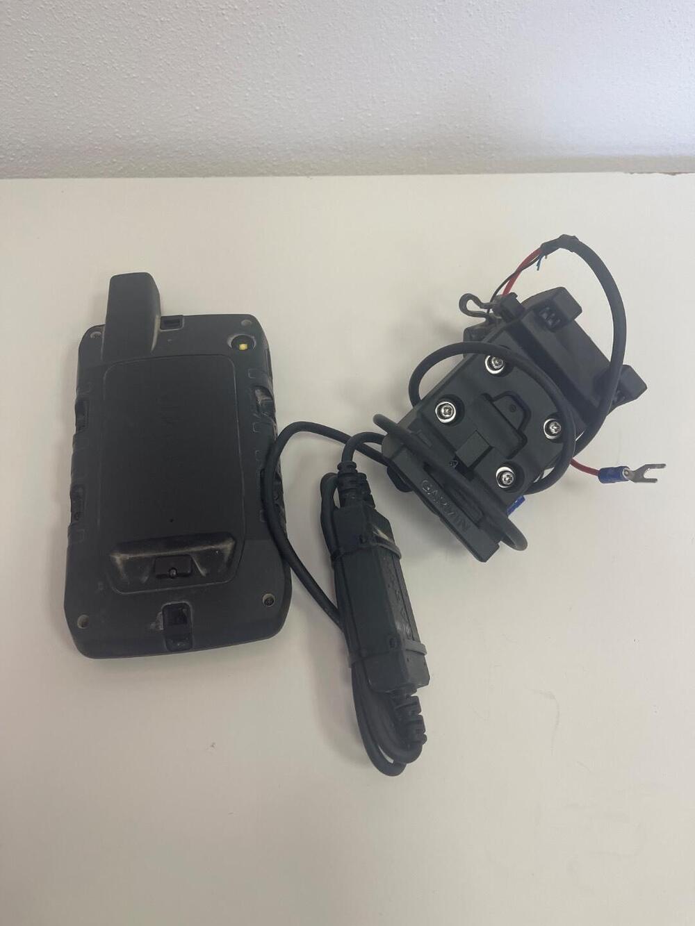 Garmin Montana 700 GPS + suppoorto (2)