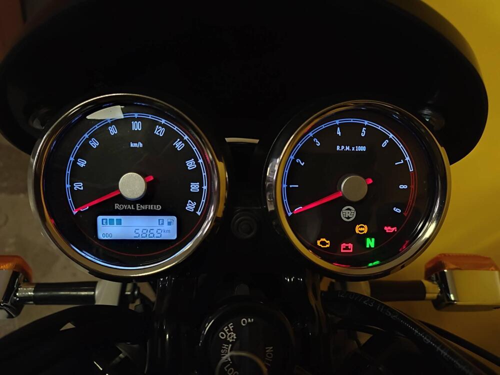 Royal Enfield Interceptor 650 (2021 - 26) (5)