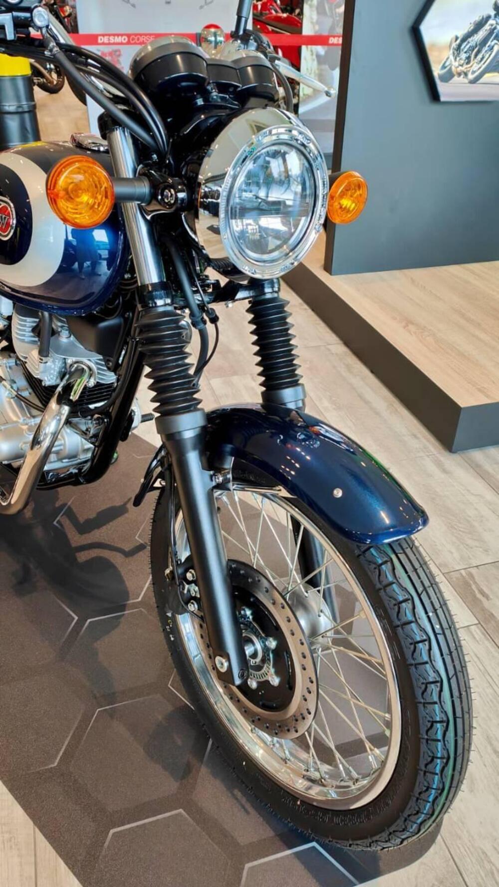 Kawasaki W 230 (2025 - 26) (8)