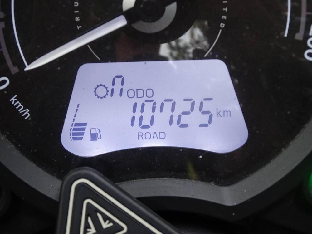 Triumph Speed Twin 900 Chrome Edition (2023) (6)