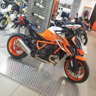 KTM 1290 Super Duke R (2022 - 23) nuova
