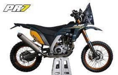 AJP PR7 650 Adventure Gold Edition (2024) nuova