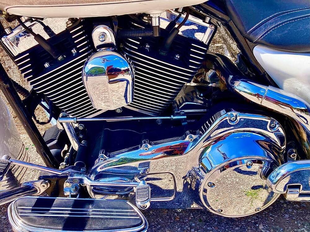 Harley-Davidson 1690 Road King Custom (2007) - FLHRS (13)